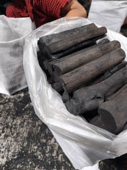 mangrove wood charcoal Form Other Weight > 10 kg to 25 kg Area of Application Other Delivery Form IBC Container - J.L - Thailand