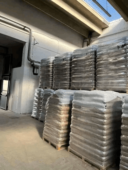 Premium 6mm Wood Pellets Briquette (Chip Stick Pattern) – High-Efficiency Biomass Fuel for Industrial and Commercial Applications. Low Moisture, Low Ash Content, High Calorific Value, Consistent Quality, and Reliable Bulk Supply. Factory Direct Pricing, OEM Packaging, and Worldwide Export Available. - FK GLOBAL TRADING - Netherlands