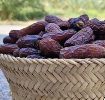 Date Color Deep Quality No 1 Texture Soft Flavor Intense Origin Southern Iran Brand Name Xuping Asia Weight (kg) Xuping Asia - Xuping Asia - Iran