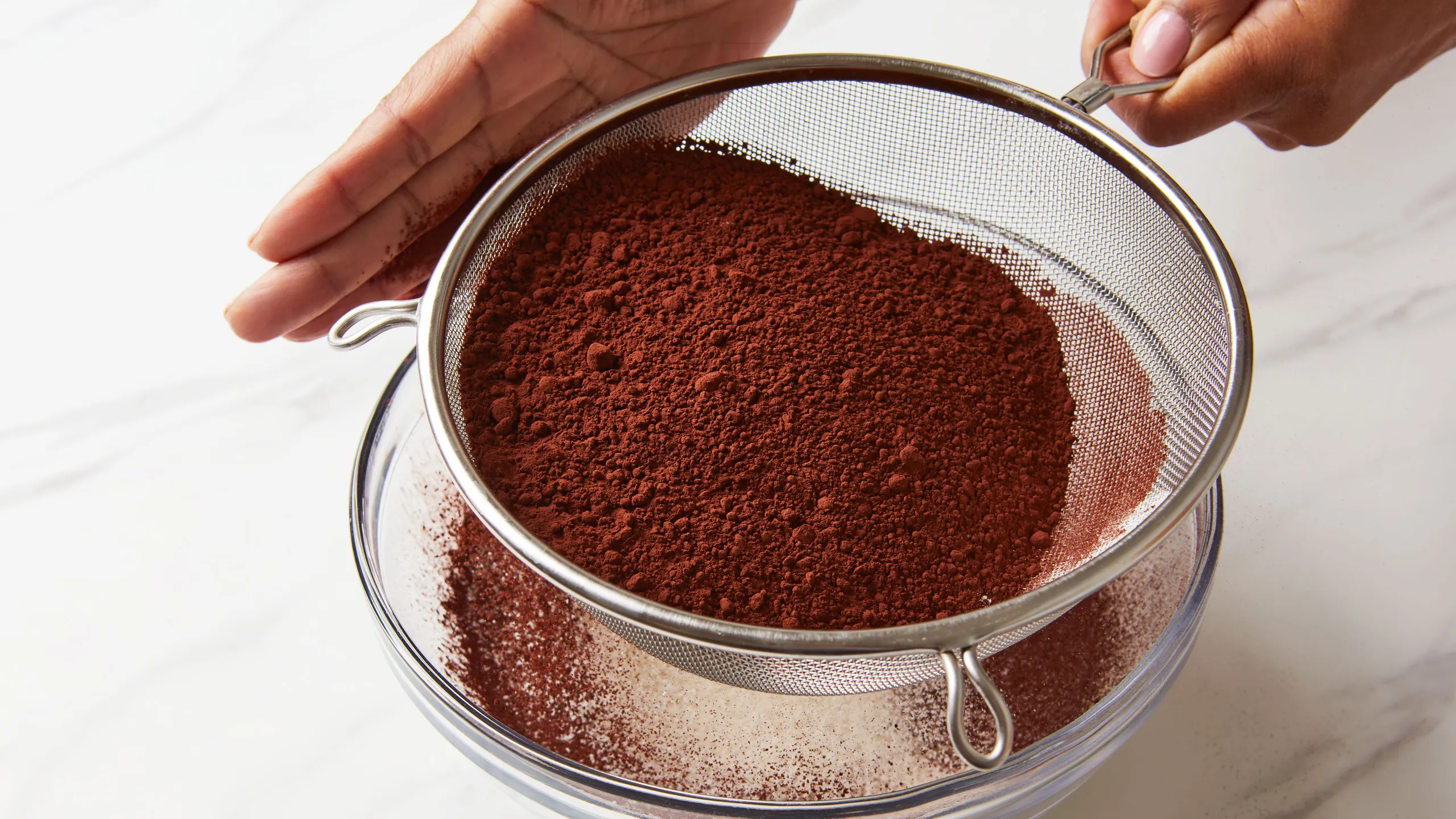 CocoaPowder_HERO_020421_8213_VOG_final Cocoa: From Leading Producers to Processed Products