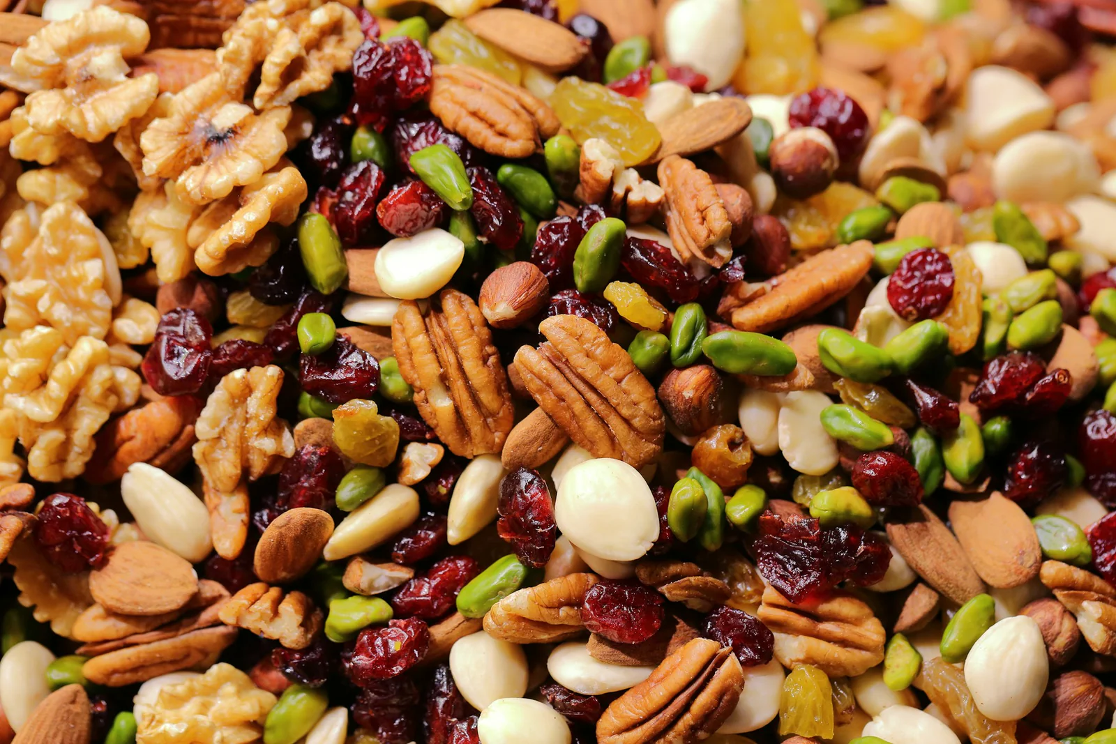 The Protein Powerhouse: How Nuts Revolutionize Vegetarian and Traditional Diets